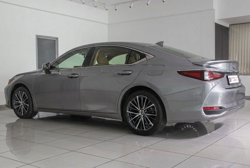 Lexus ES300h Luxury 