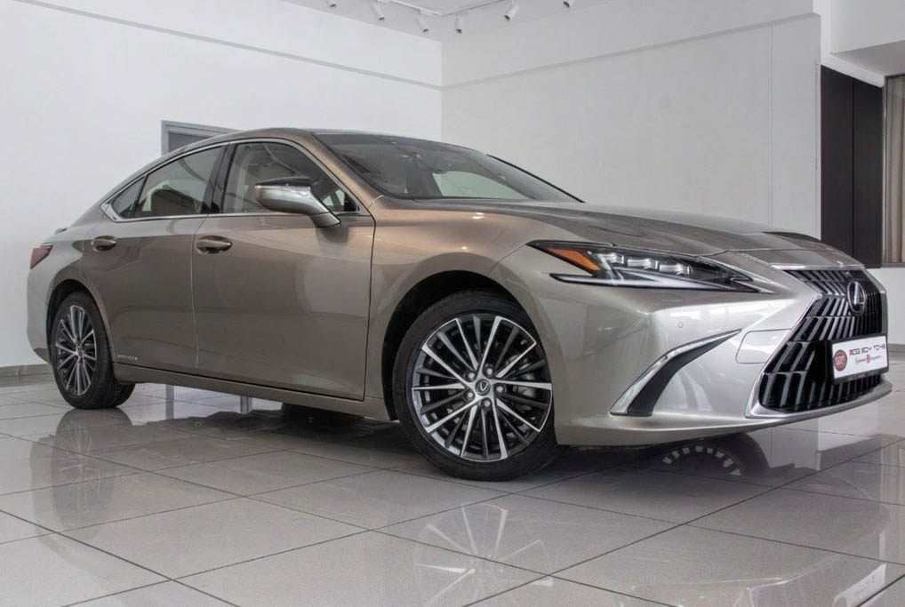 Lexus ES300h Luxury 