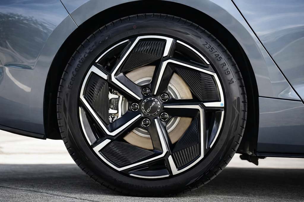 BYD Seal Performance