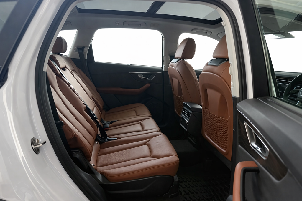 AUDI Q7 Premium Plus 55 TFSI