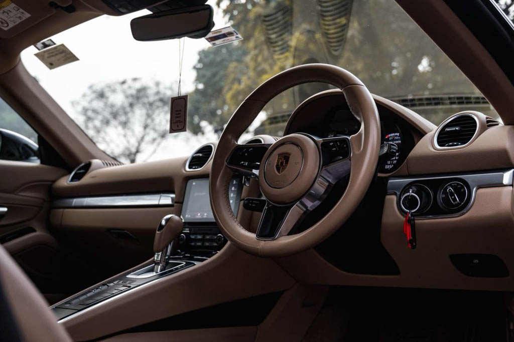 Porsche 718 Cayman
