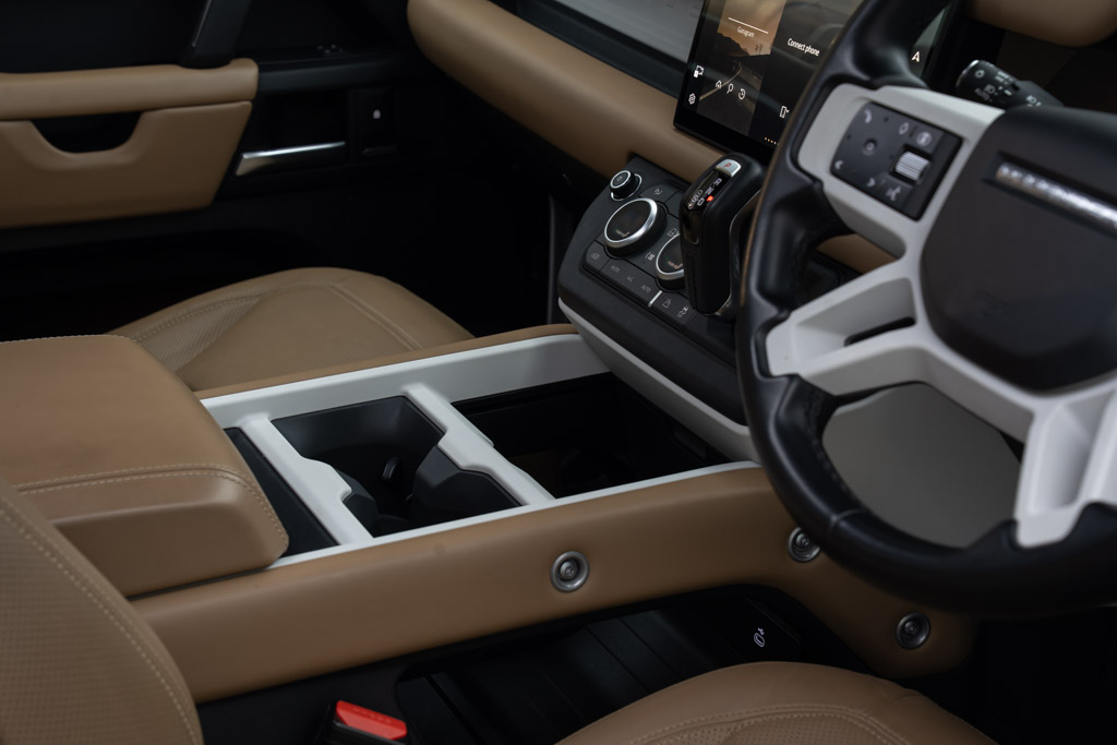DEFENDER 5.0L 110 X Dynamic HSE