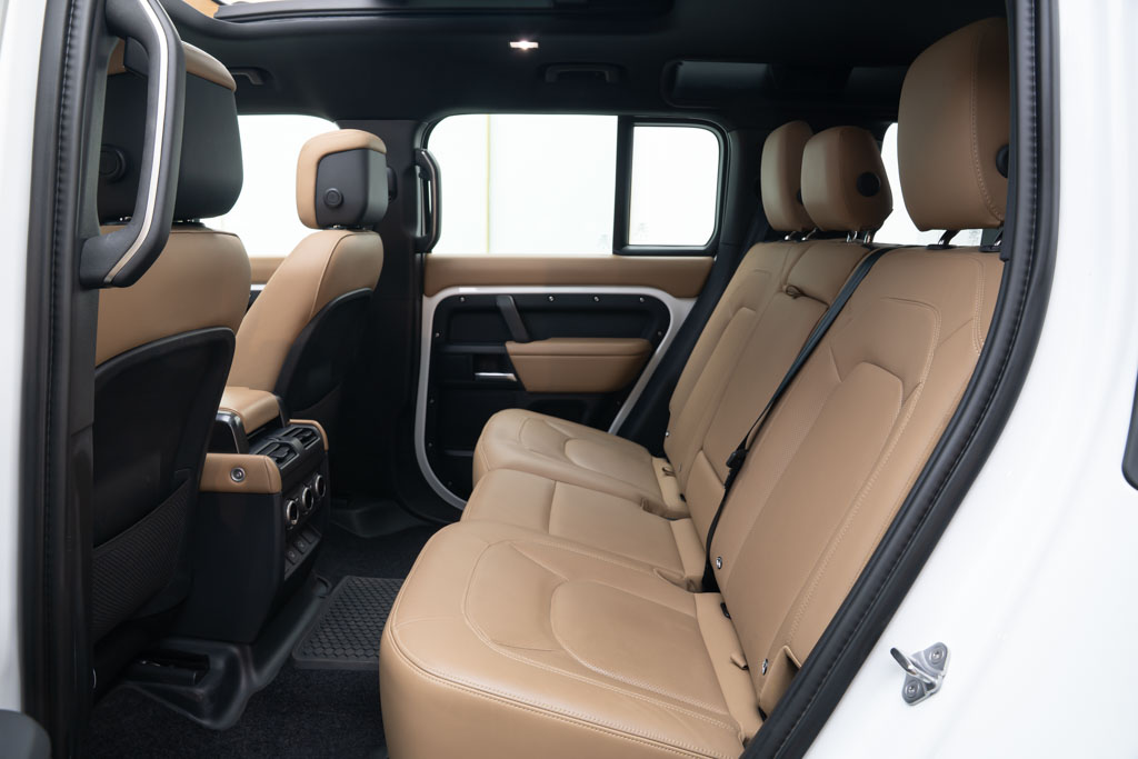 DEFENDER 5.0L 110 X Dynamic HSE
