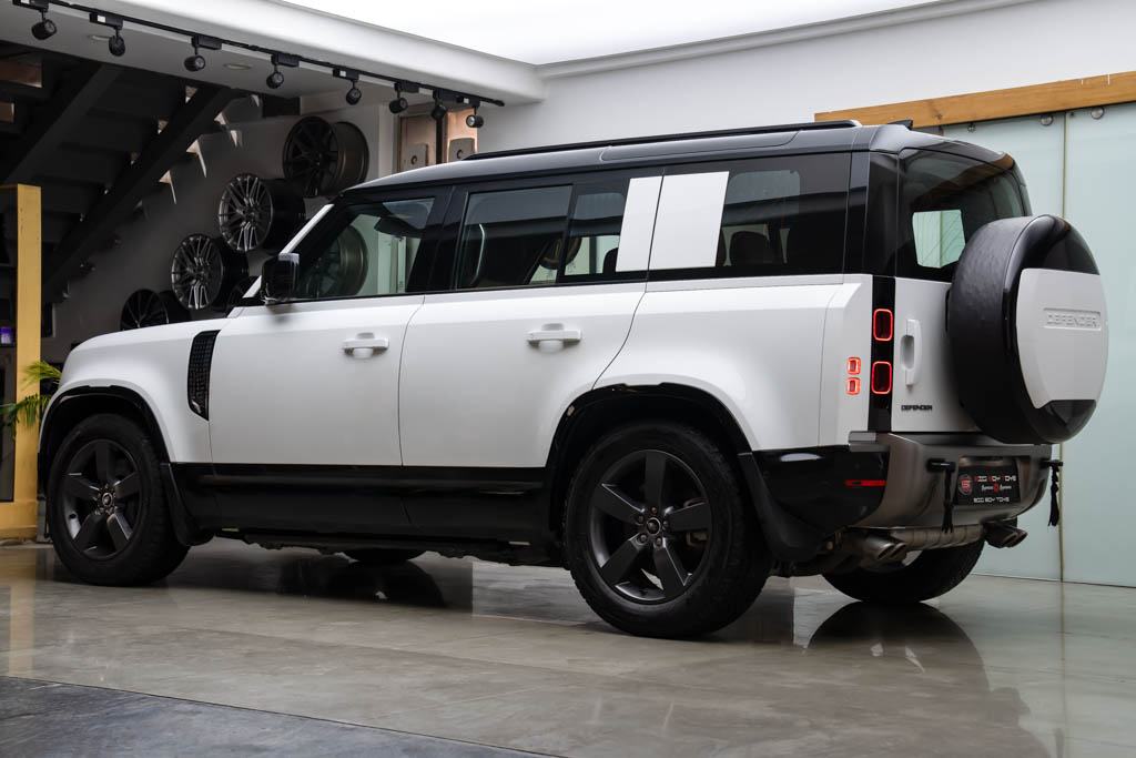 DEFENDER 5.0L 110 X Dynamic HSE
