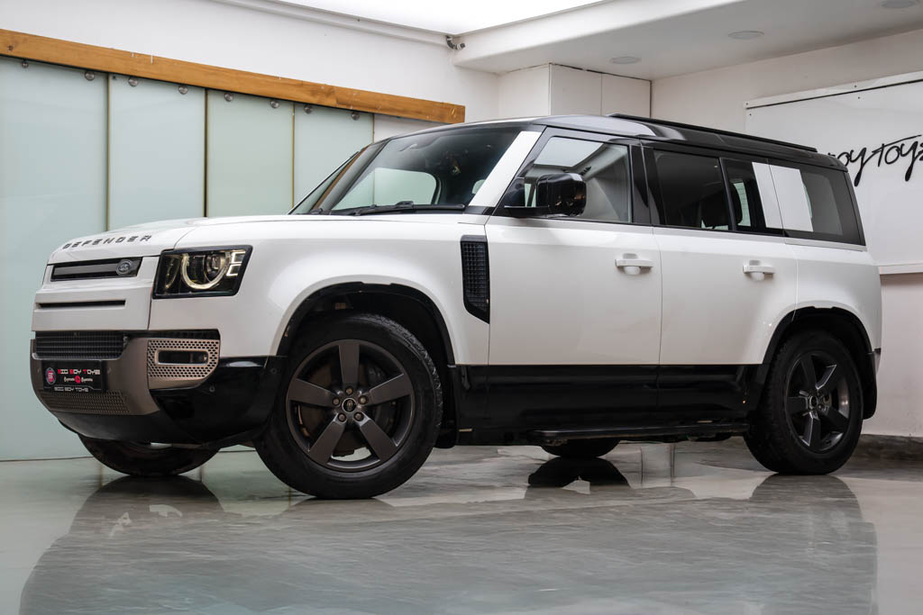 DEFENDER 5.0L 110 X Dynamic HSE