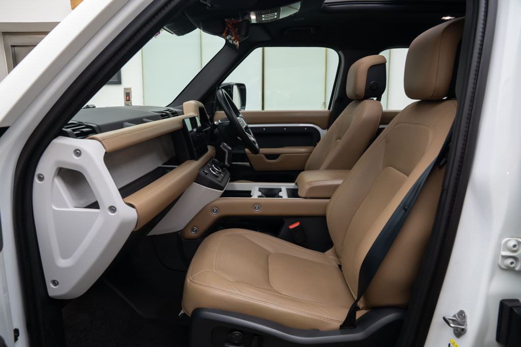 DEFENDER 5.0L 110 X Dynamic HSE