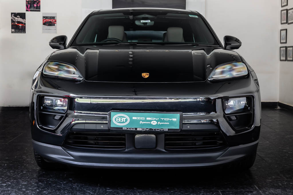 Porsche Macan EV 