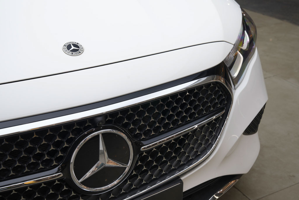 Mercedes Benz E200