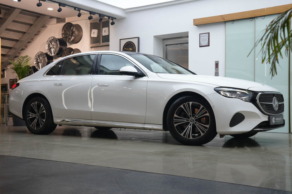 Mercedes Benz E200