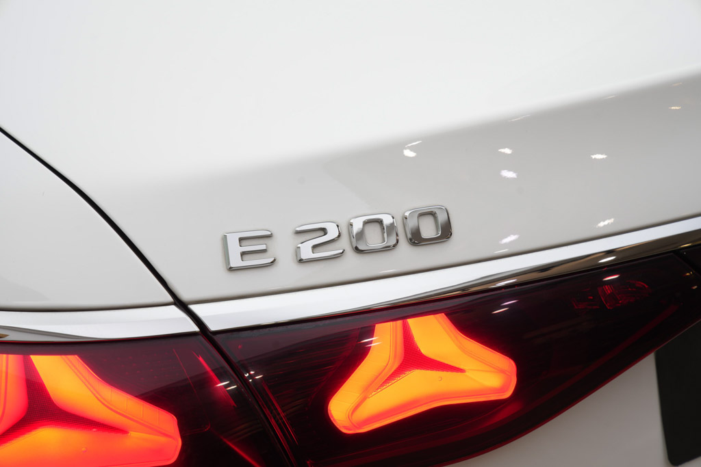 Mercedes Benz E200