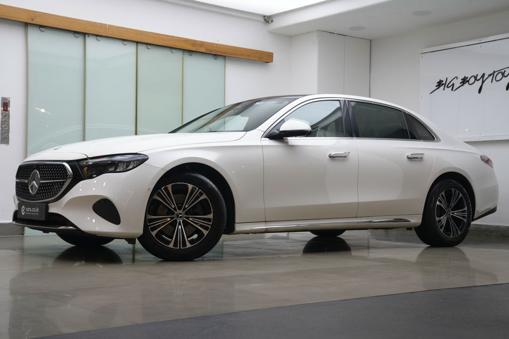 Mercedes Benz E200