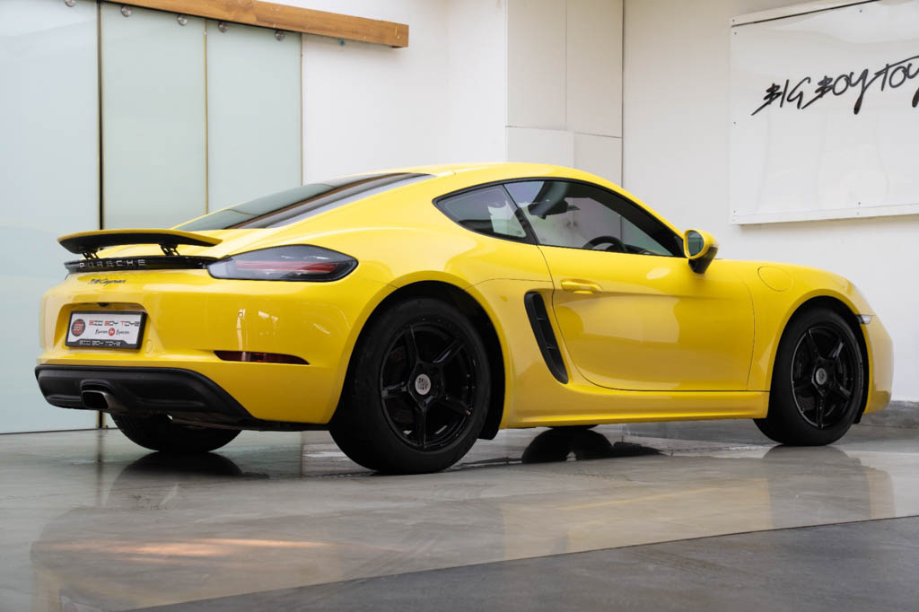 Porsche 718 Cayman
