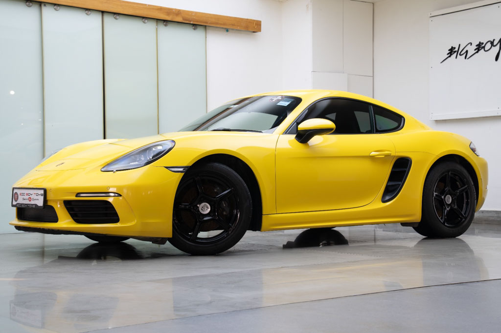 Porsche 718 Cayman