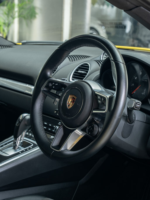 Porsche 718 Cayman