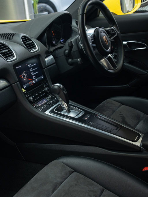 Porsche 718 Cayman