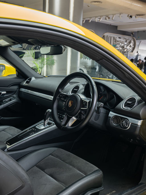 Porsche 718 Cayman