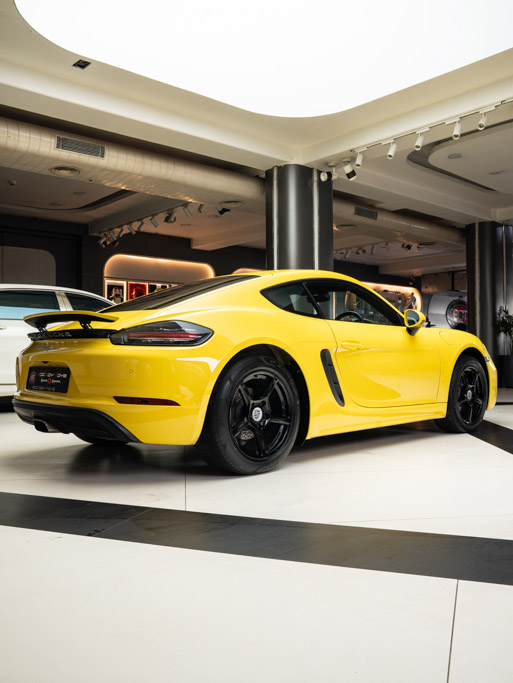 Porsche 718 Cayman