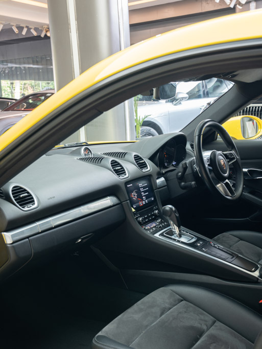 Porsche 718 Cayman