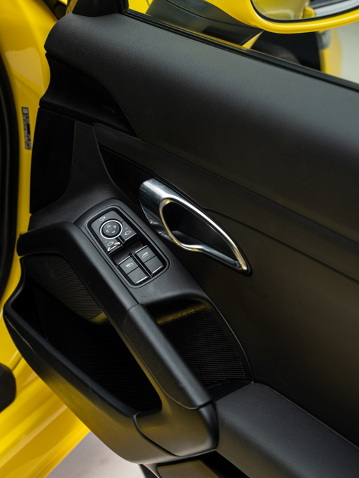Porsche 718 Cayman