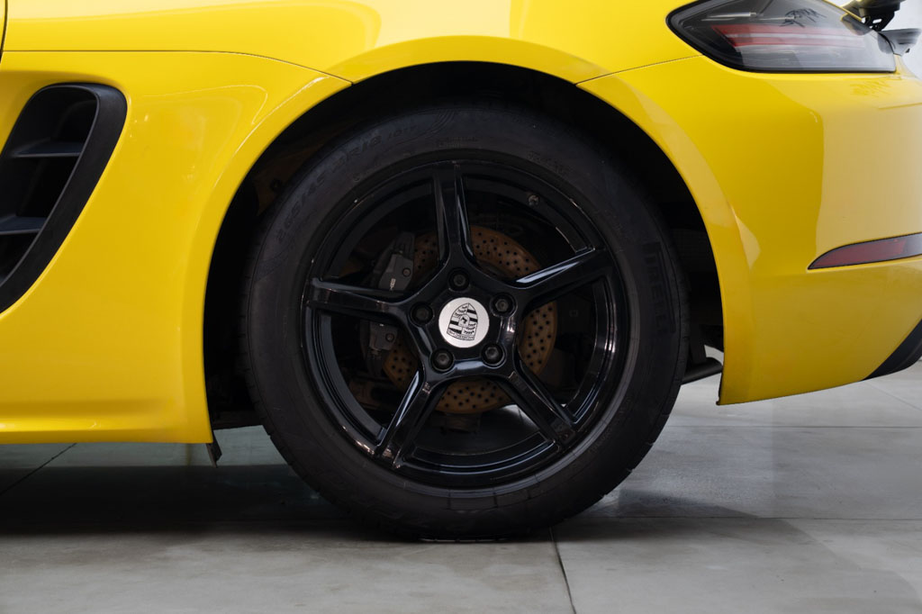 Porsche 718 Cayman