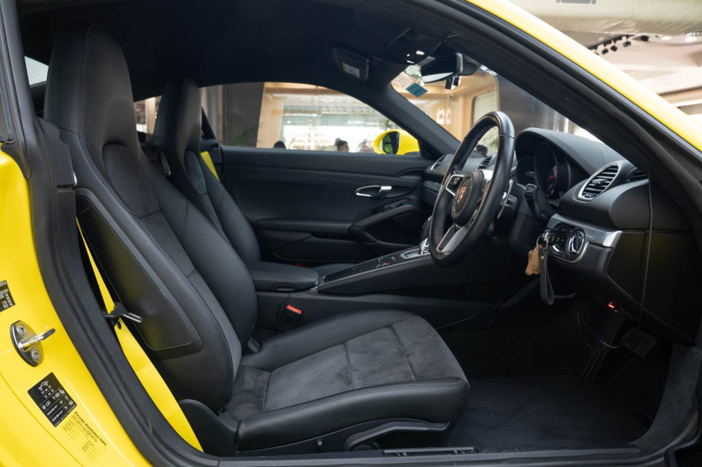 Porsche 718 Cayman