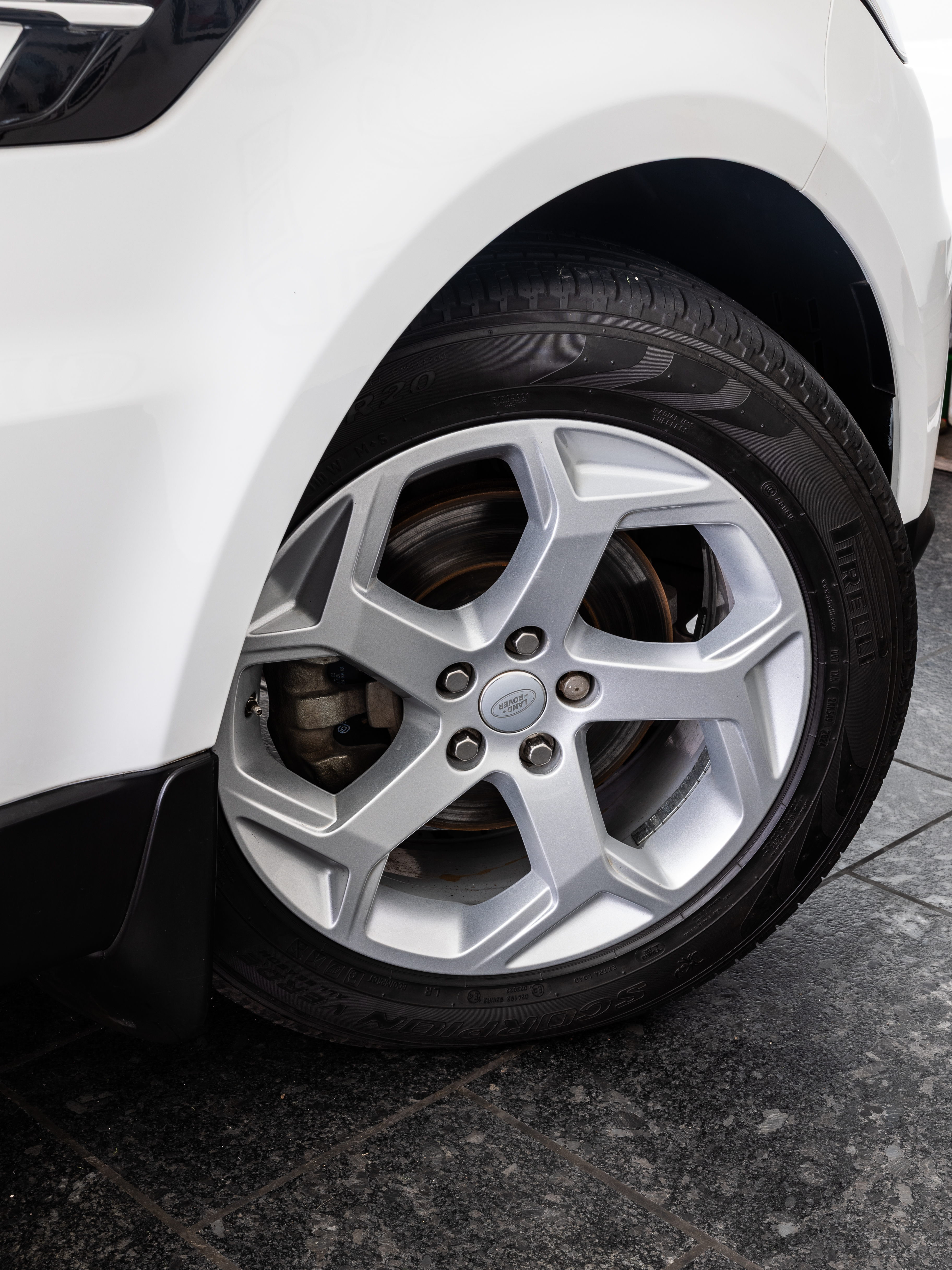 Range Rover Sport SE Exterior Image