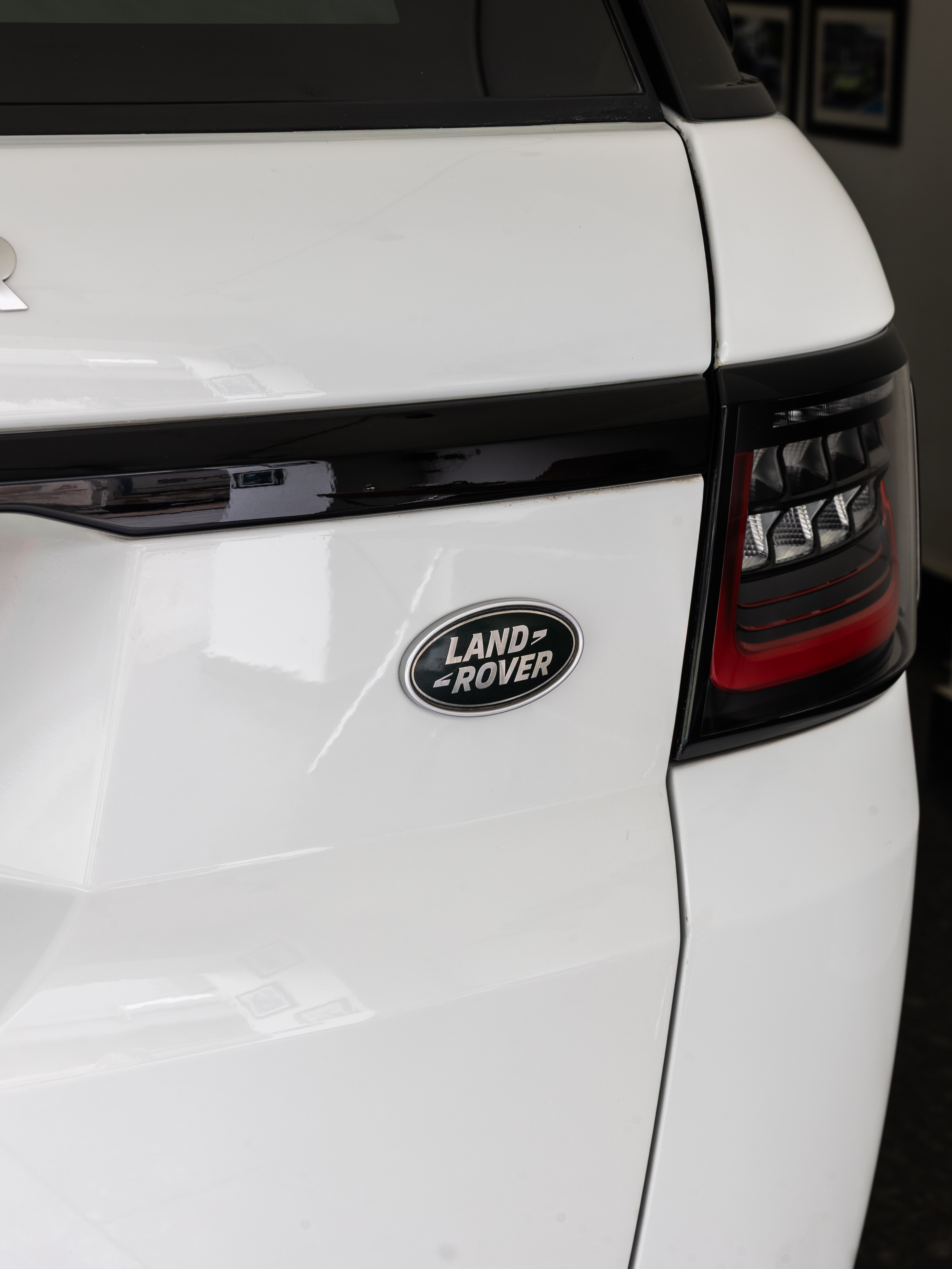 Range Rover Sport SE Exterior Image