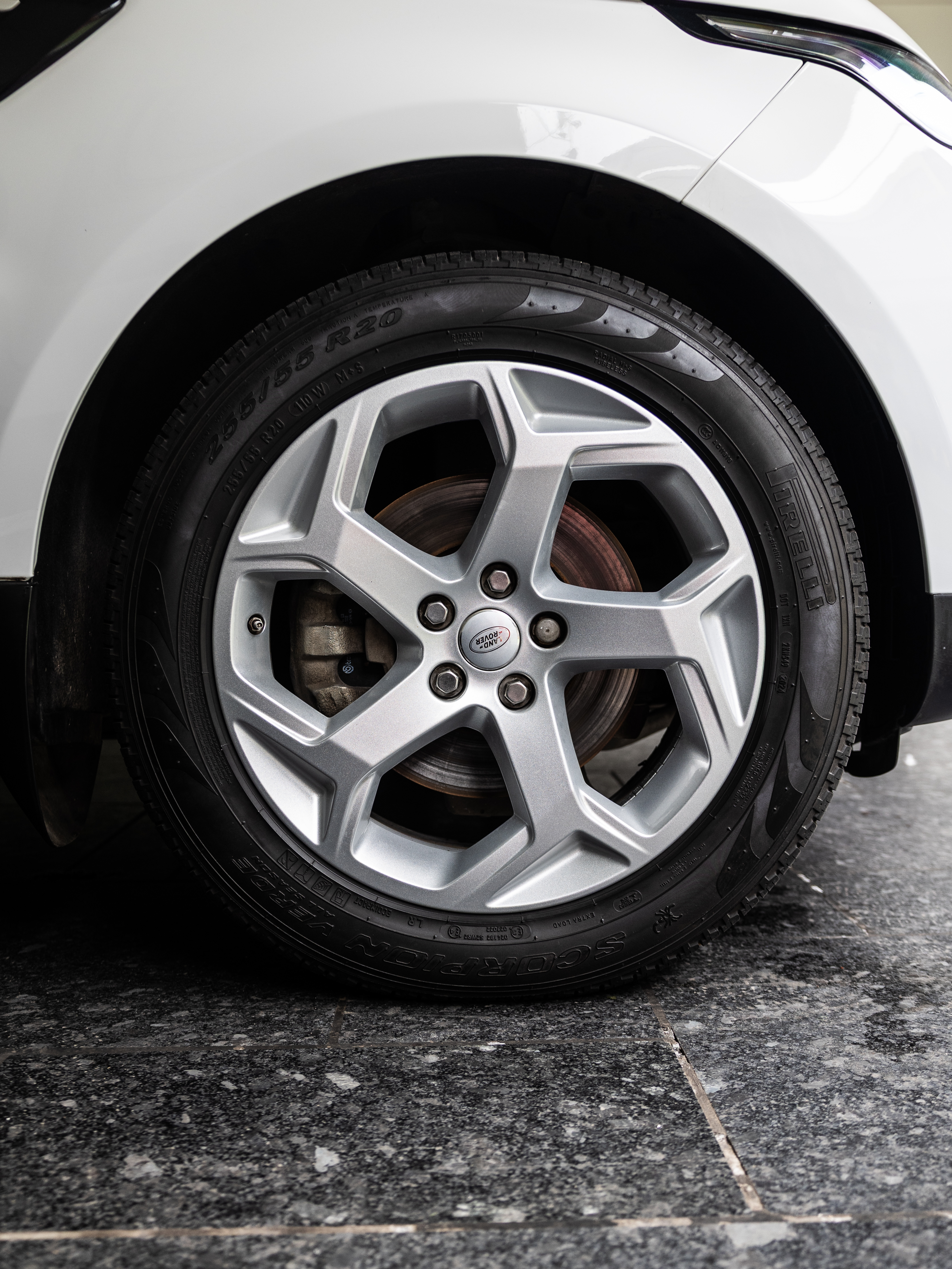 Range Rover Sport SE Exterior Image
