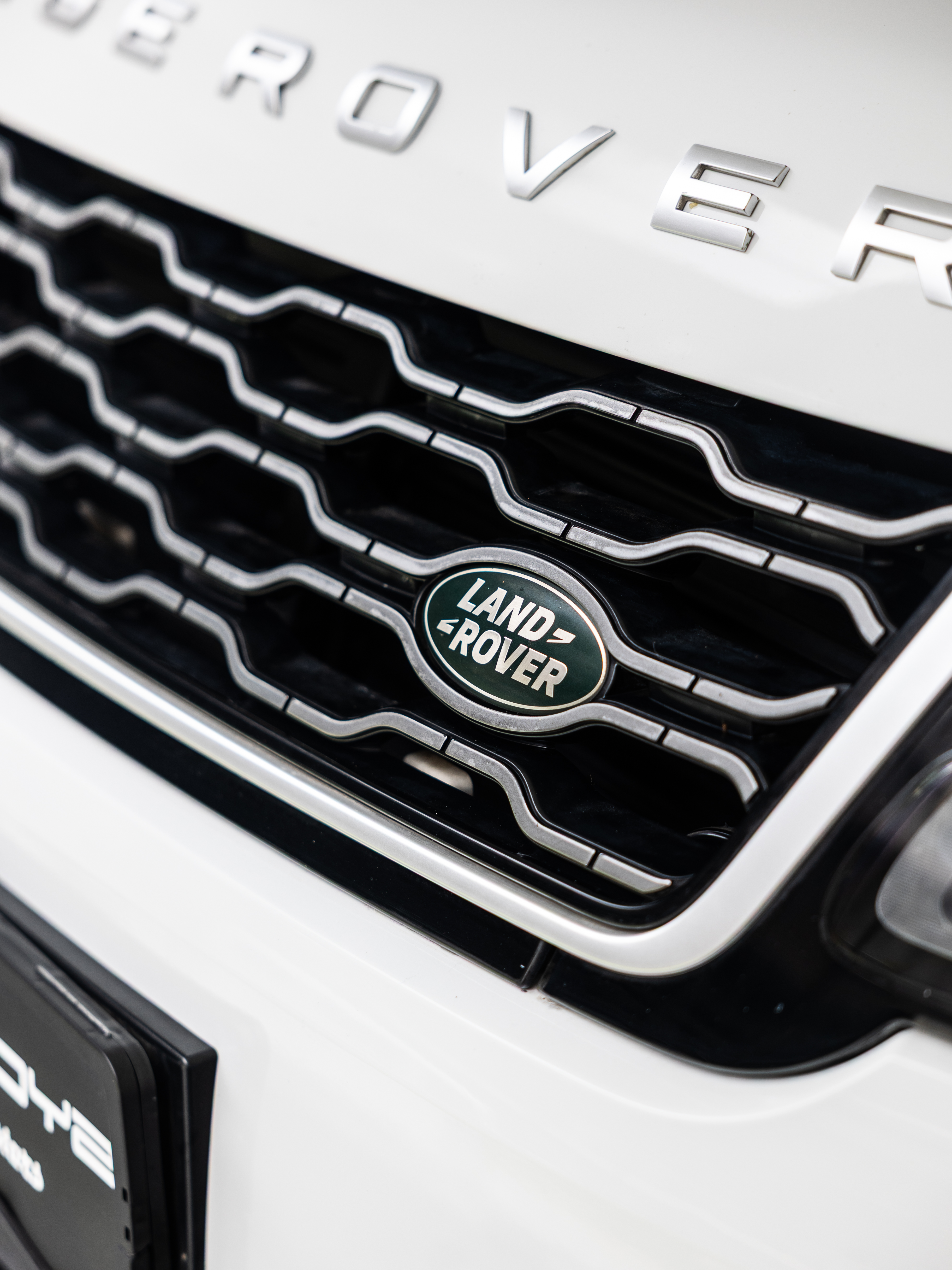Range Rover Sport SE Exterior Image