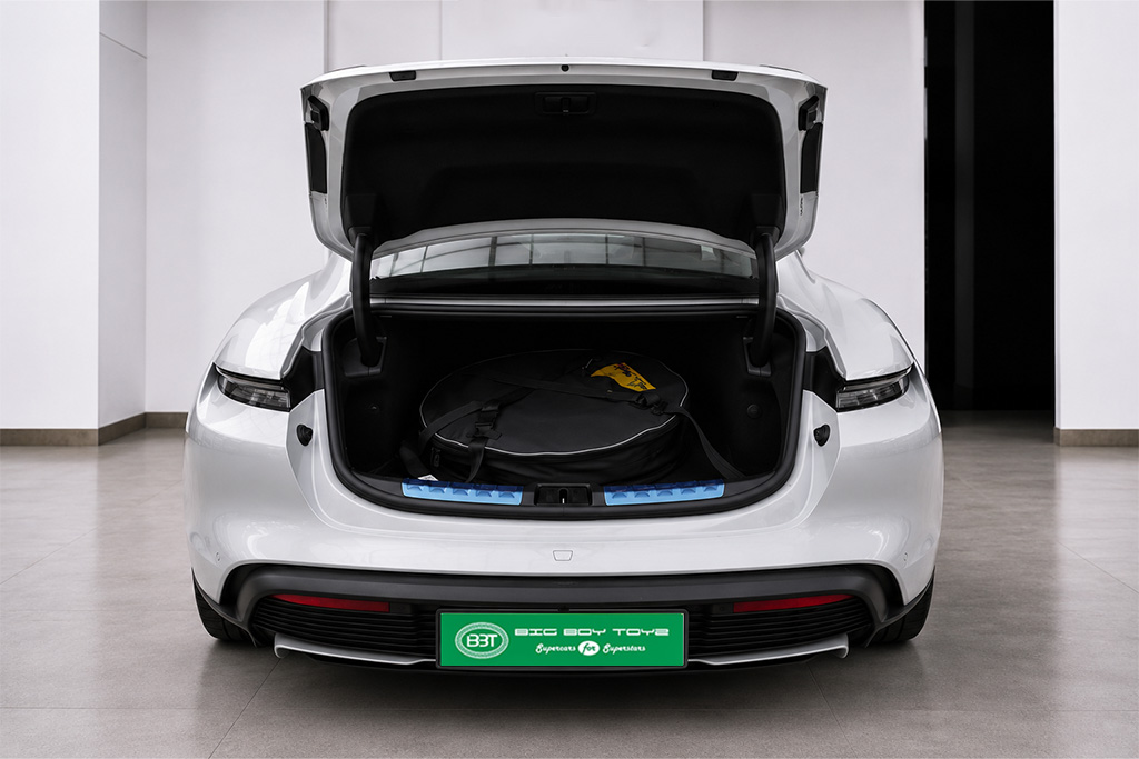 Porsche Taycan Turbo