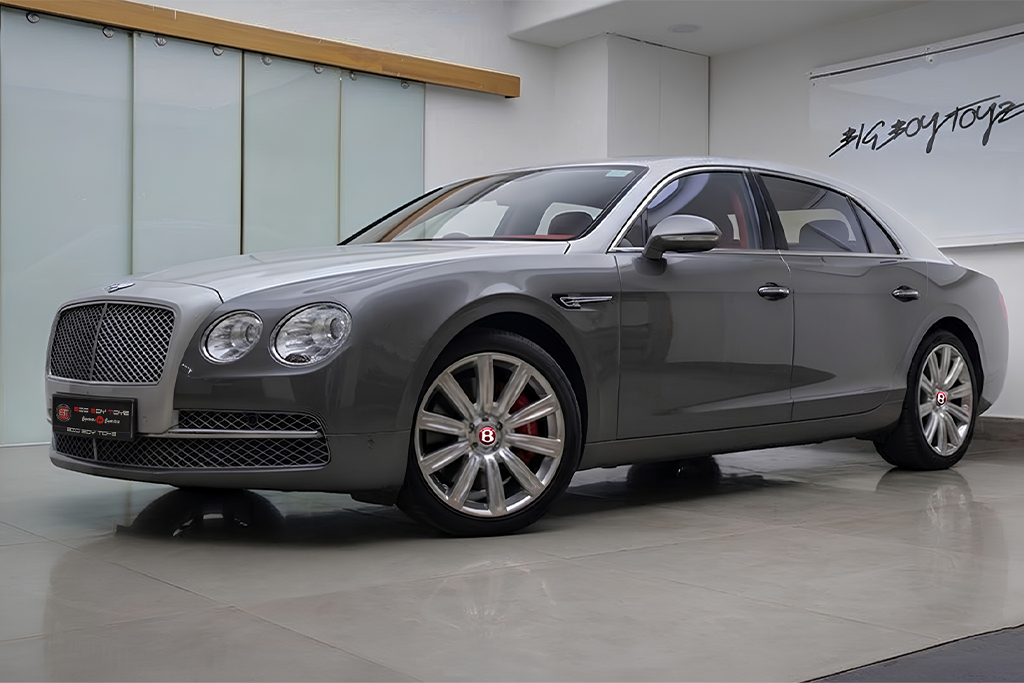 Bentley Flying Spur V8