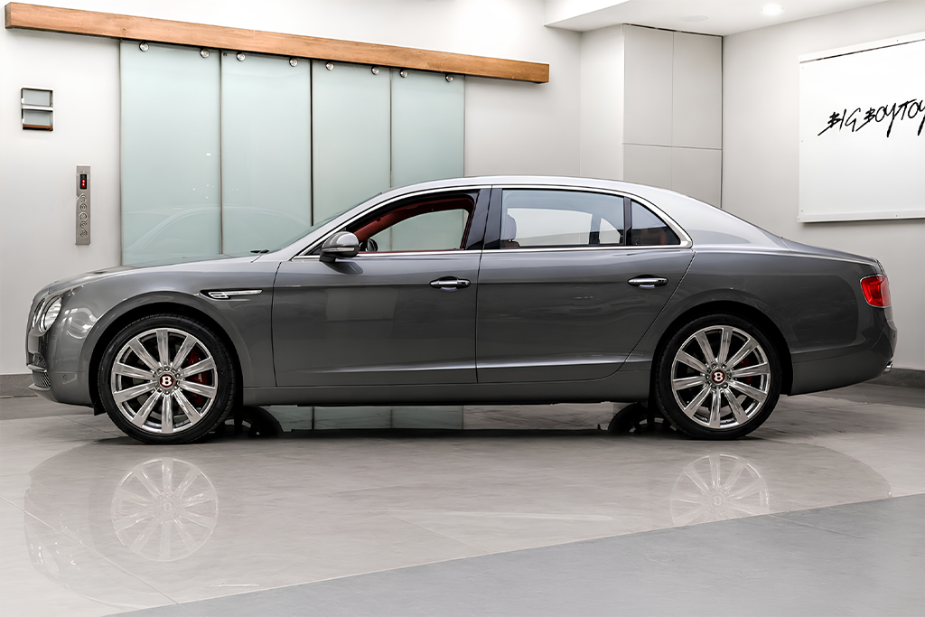 Bentley Flying Spur V8