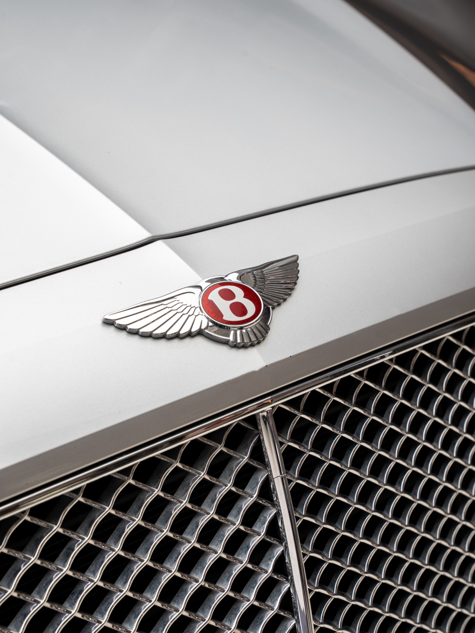 Bentley Flying Spur V8 Exterior Image