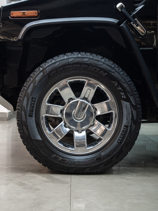 GMC Hummer H2 Exterior Image