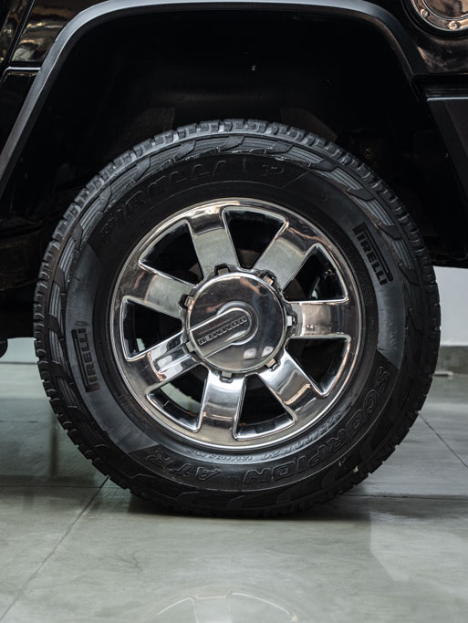 GMC Hummer H2 Exterior Image