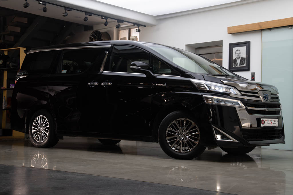 Toyota Vellfire Executive