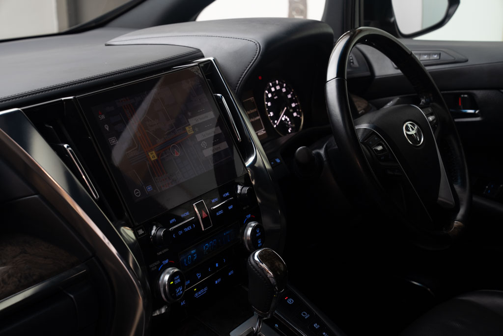 Toyota Vellfire Executive