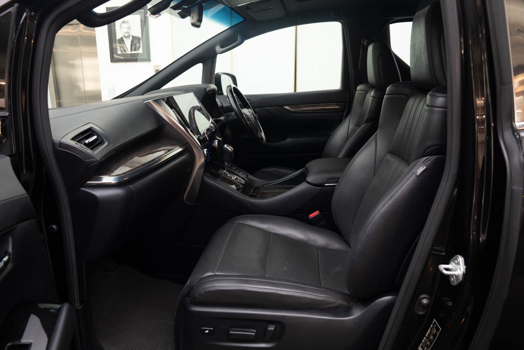 Toyota Vellfire Executive