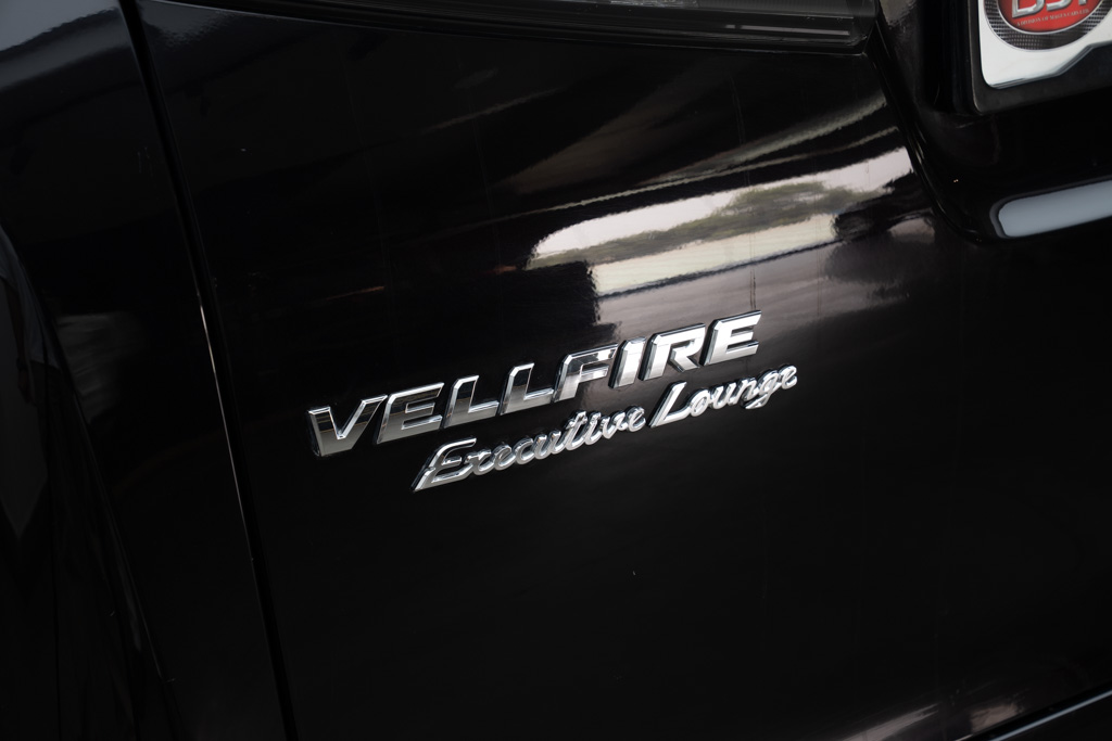 Toyota Vellfire Executive