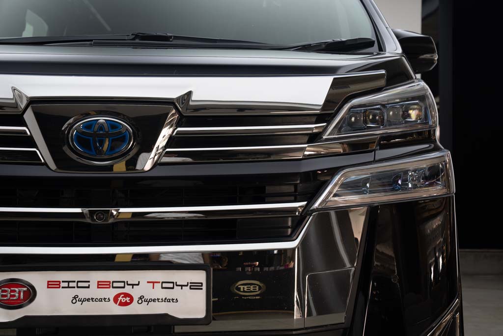 Toyota Vellfire Executive