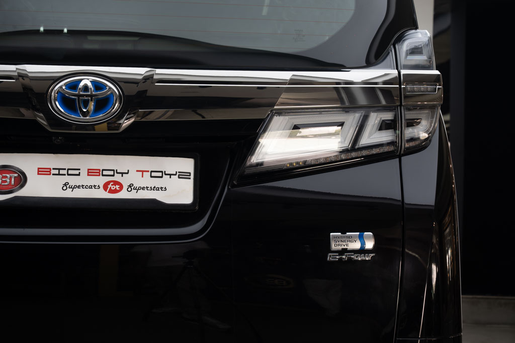Toyota Vellfire Executive