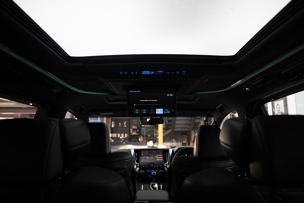 Toyota Vellfire Executive
