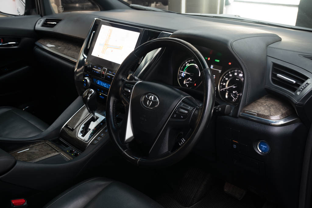 Toyota Vellfire Executive