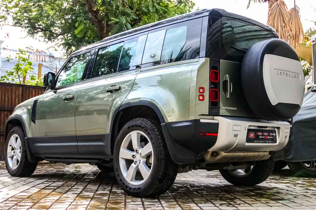 Defender 110 P300 HSE Dynamic