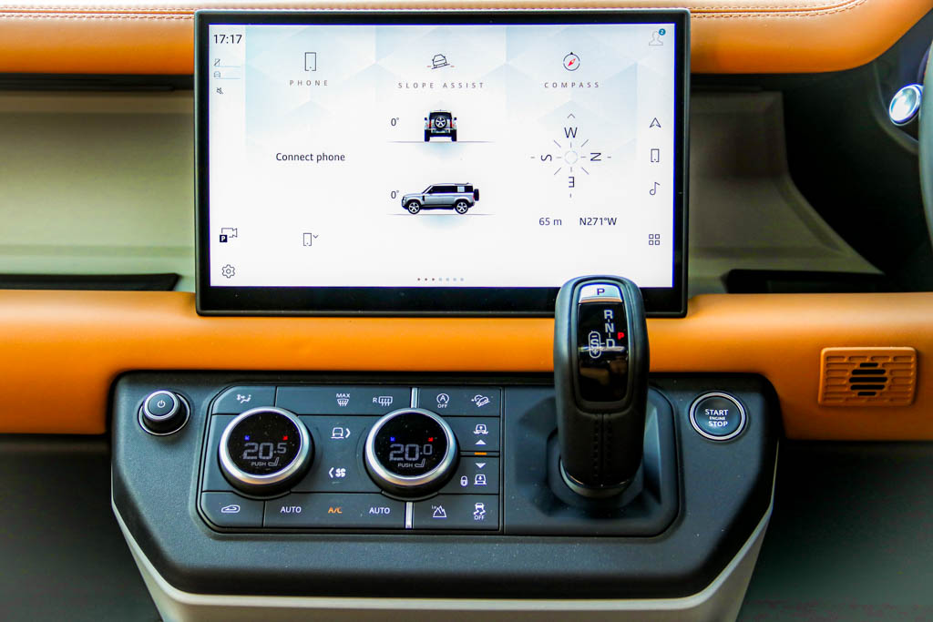 Defender 110 P300 HSE Dynamic