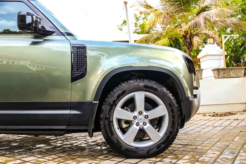 Defender 110 P300 HSE Dynamic