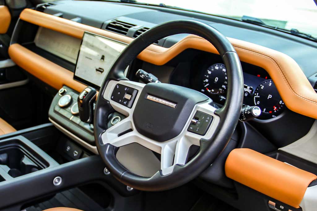 Defender 110 P300 HSE Dynamic