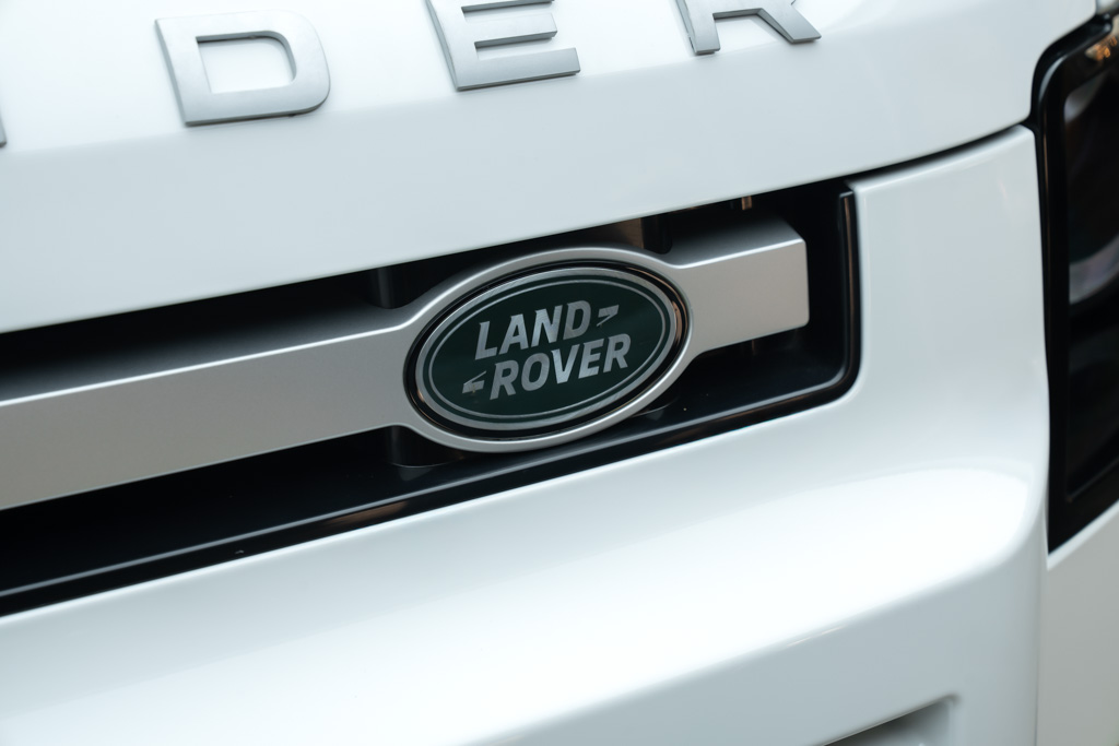 Land Rover Defender 110 P300 HSE