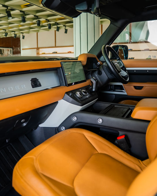 Land Rover Defender 110 P300 HSE