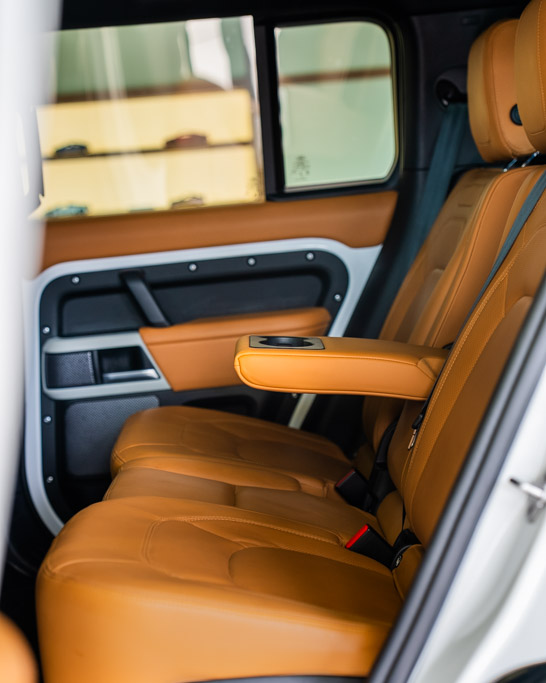 Land Rover Defender 110 P300 HSE
